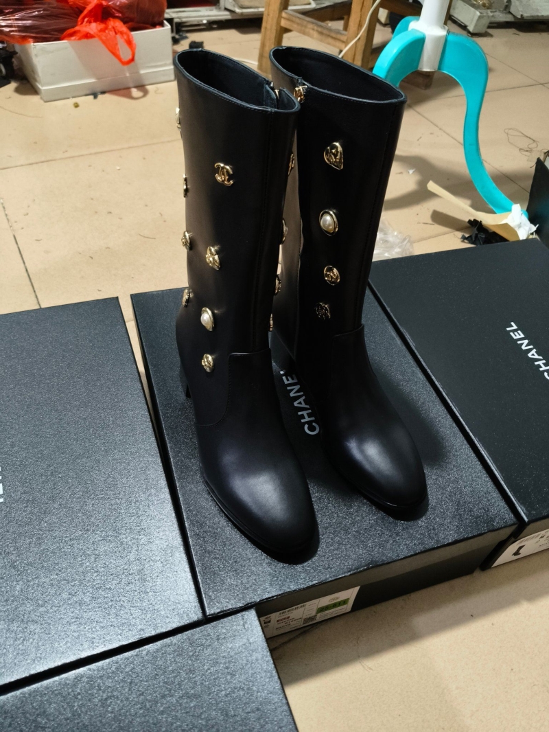 Ch**el boots
